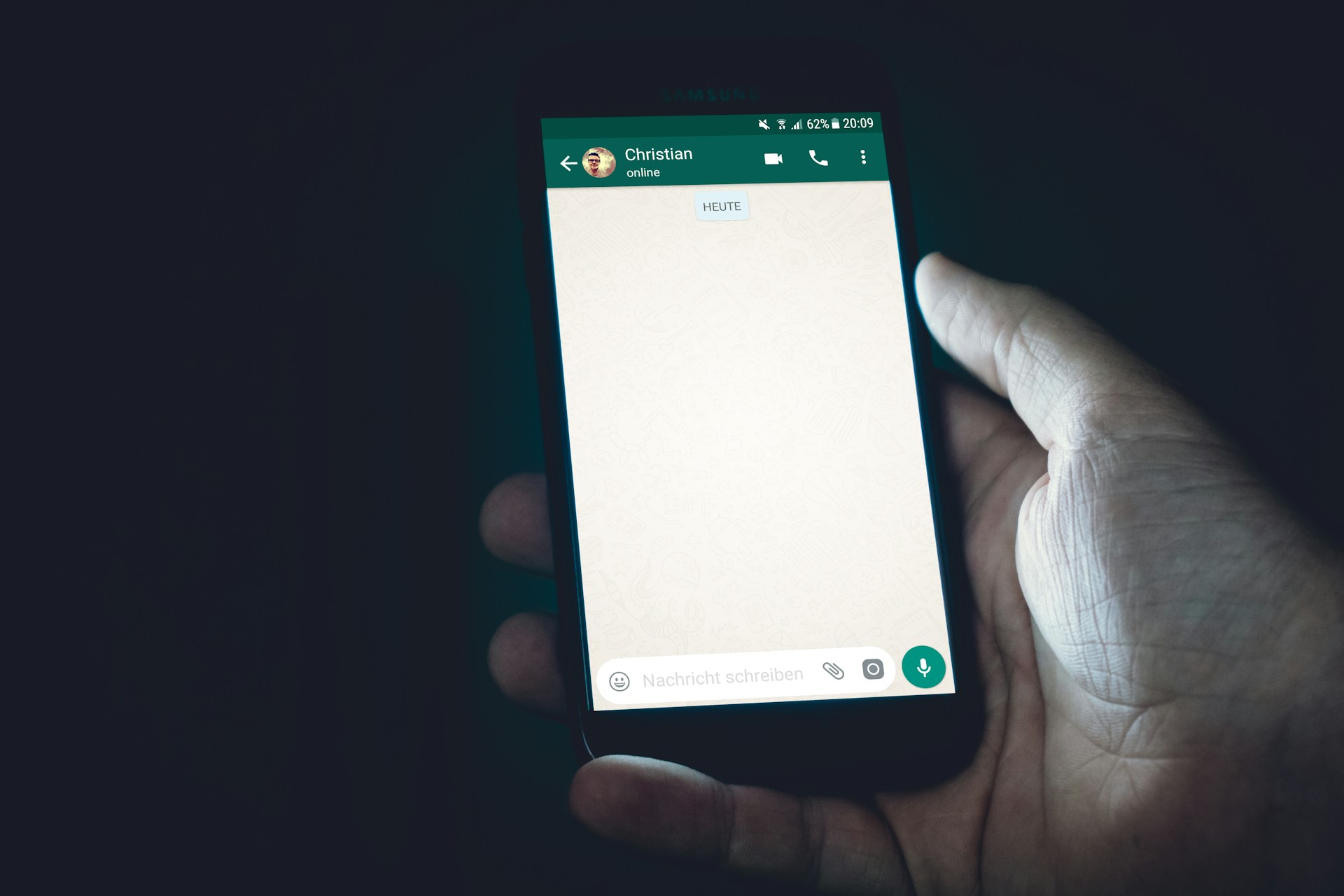 Enhancing Customer Experience with Business WhatsApp UKRCS Messaging