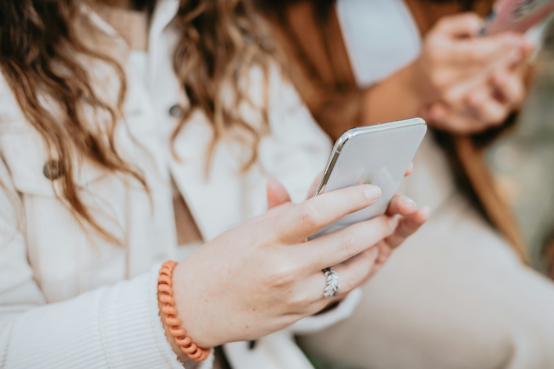 How to Use an SMS API for Effective Marketing Campaigns