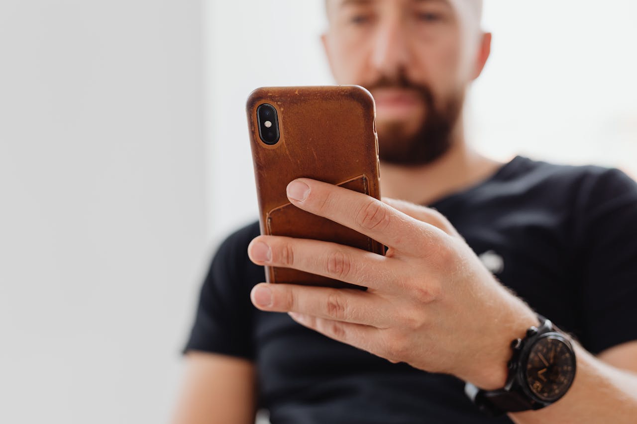 Maximizing Benefits with Bulk SMS Providers in the UK