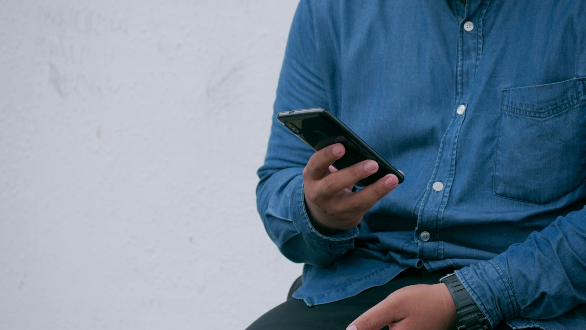 How to Build Better Engagement with SMS Chat Bot Tools