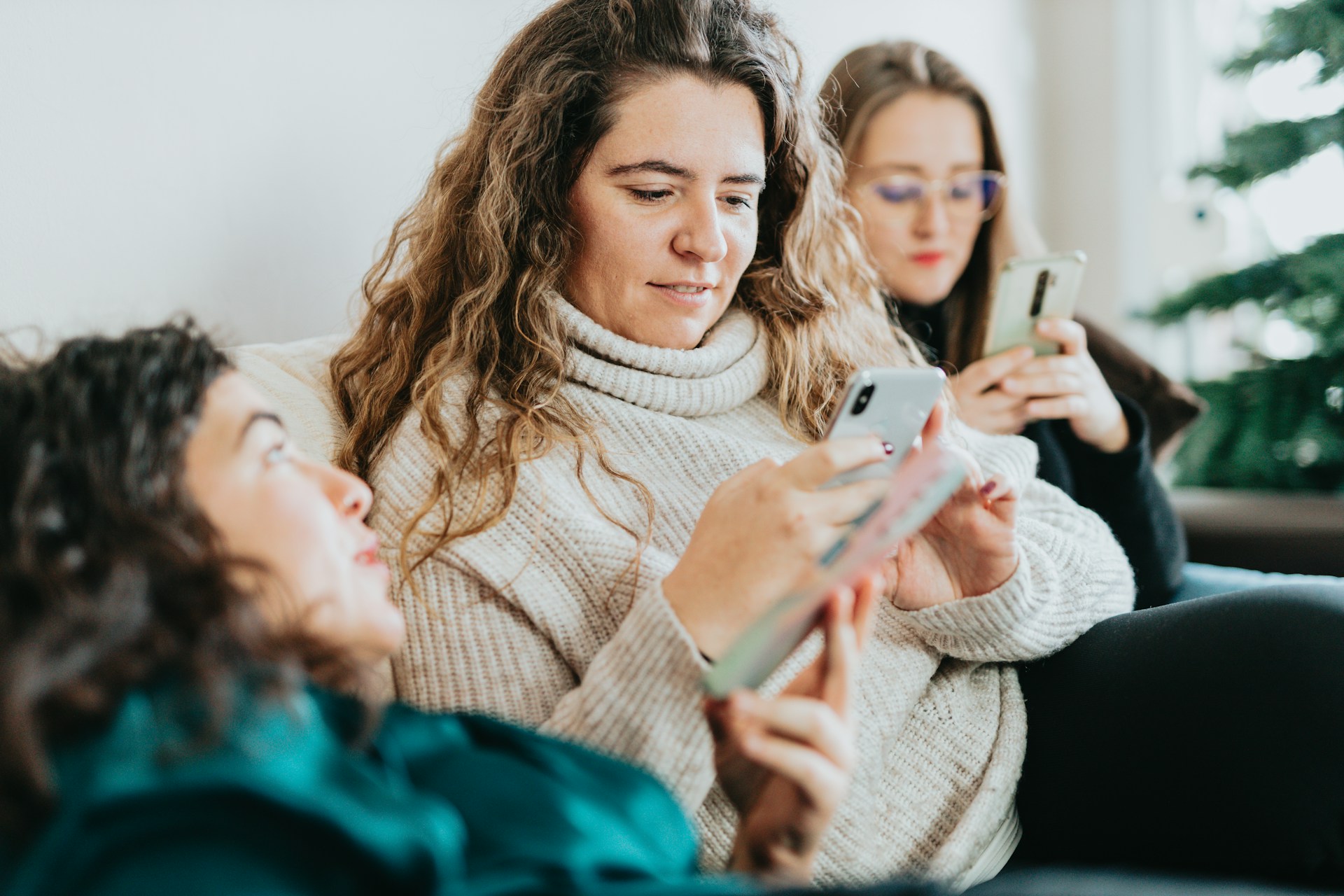 Family-Friendly Updates via MMS and WhatsApp This December