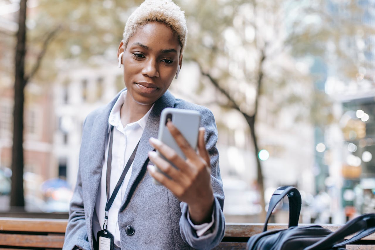 Why Some Providers Struggle with UK SMS API in Winter