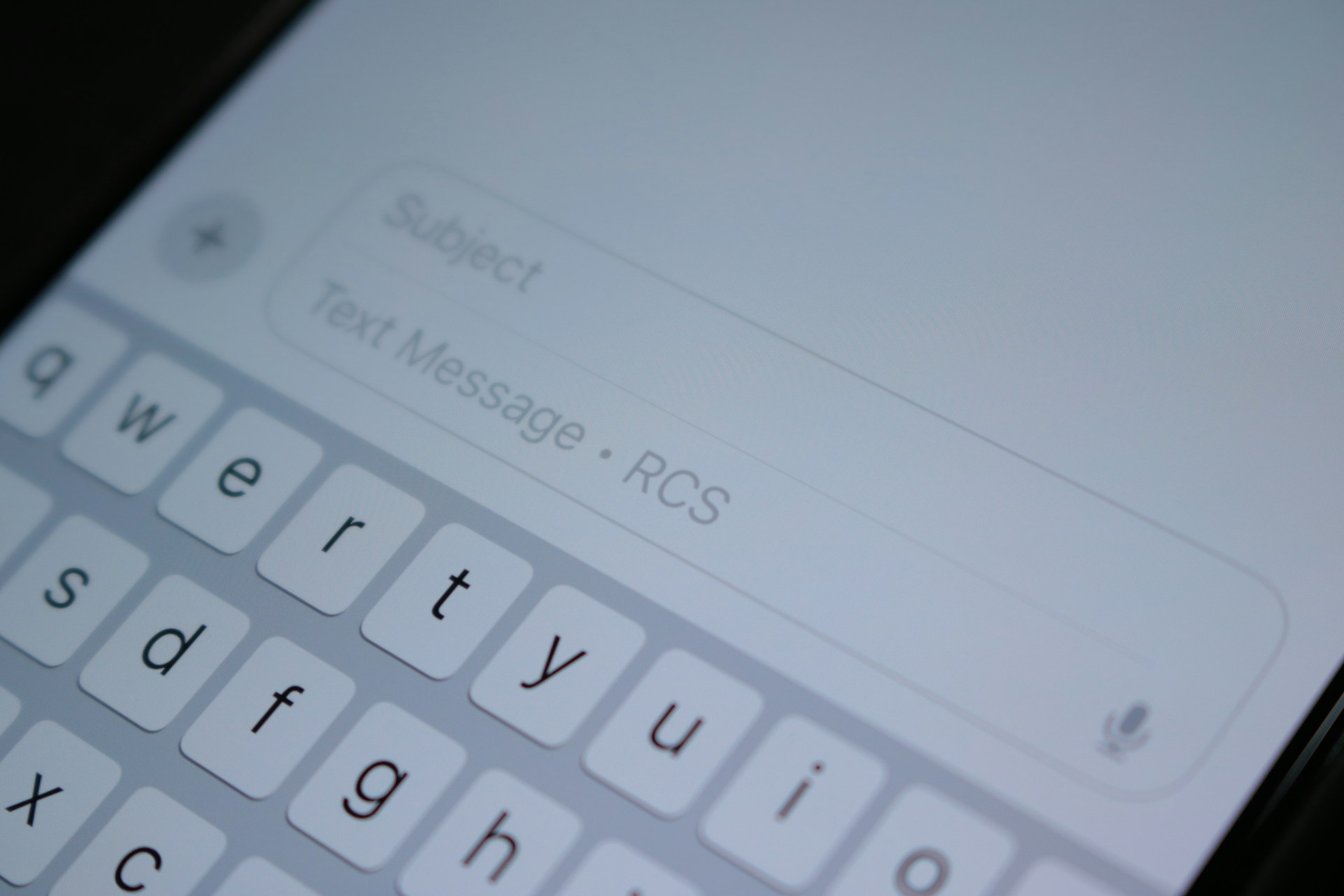 What UK Businesses Should Know About RCS Messaging Today